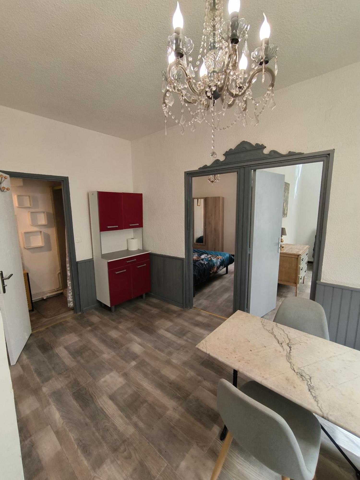 Appartement Chaleureux Dans Le Centre De Béziers Eksteriør bilde